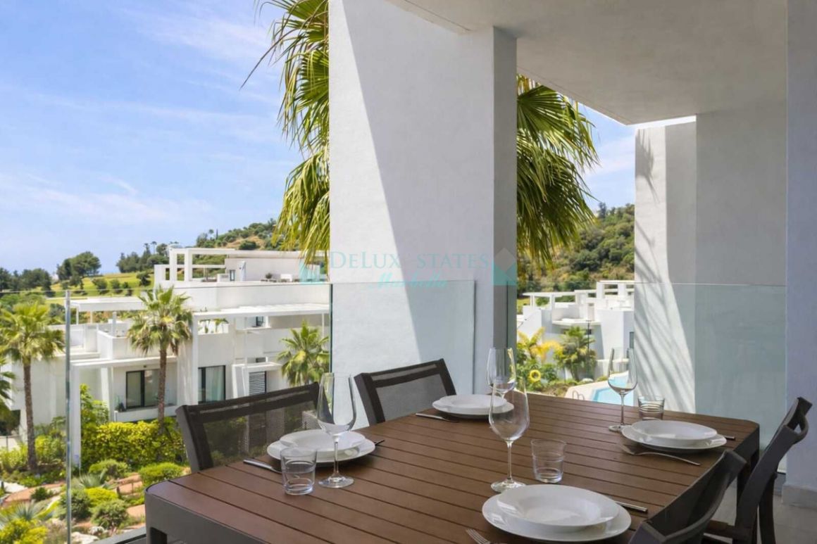 Apartment for rent in  Atalaya, Estepona