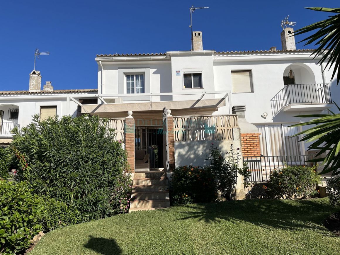 Town House for rent in Estepona