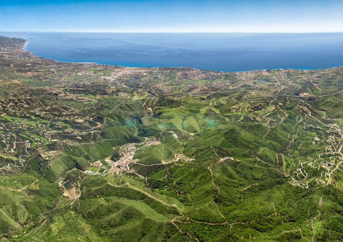 Residential Plot in Benahavis