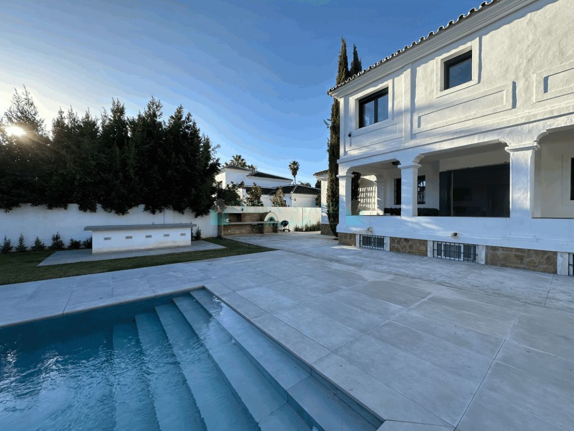 Villa for rent in  Las Brisas, Nueva Andalucia