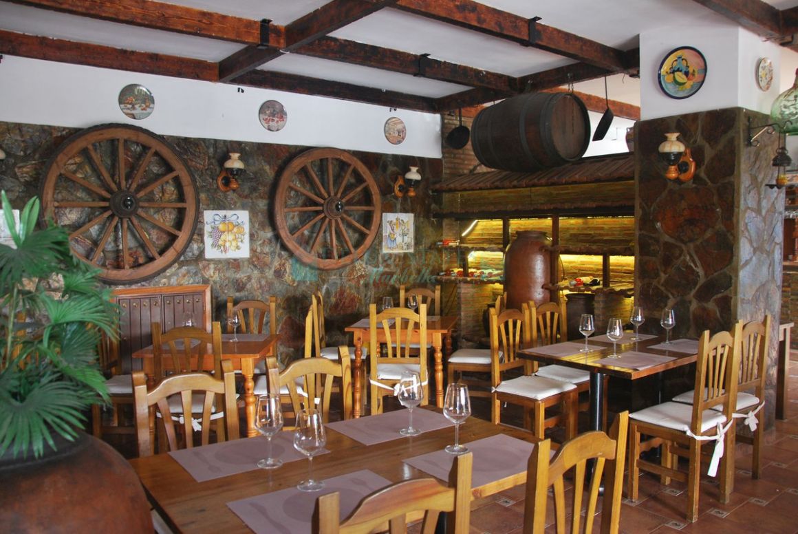 Restaurant for rent in  Diana Park, Estepona