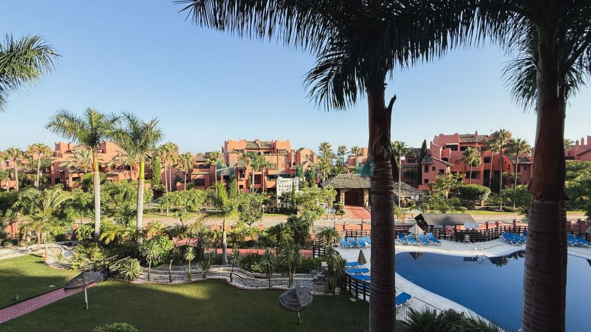 Apartamento en venta en Estepona