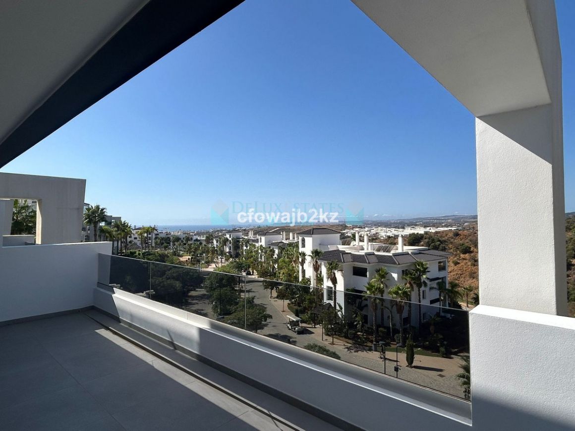 Penthouse for sale in Estepona