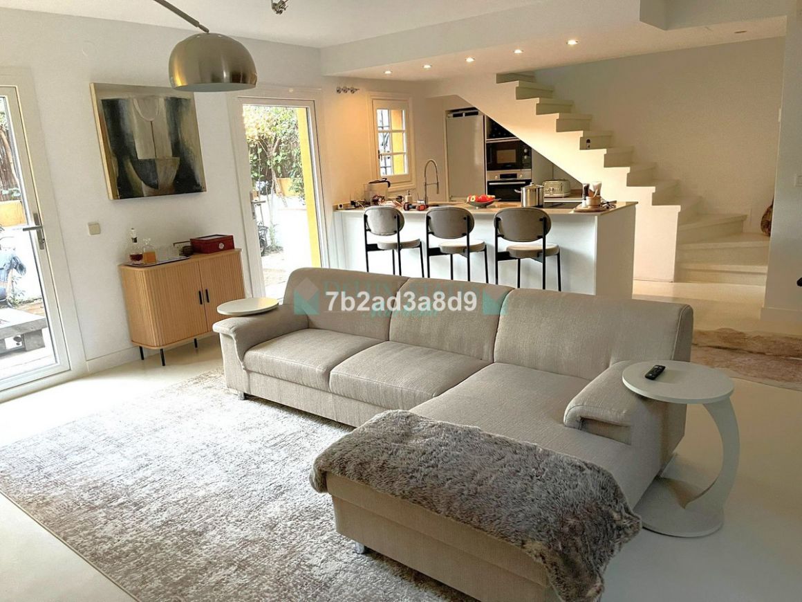 Adosado en venta en  Guadalmina Baja, San Pedro de Alcantara