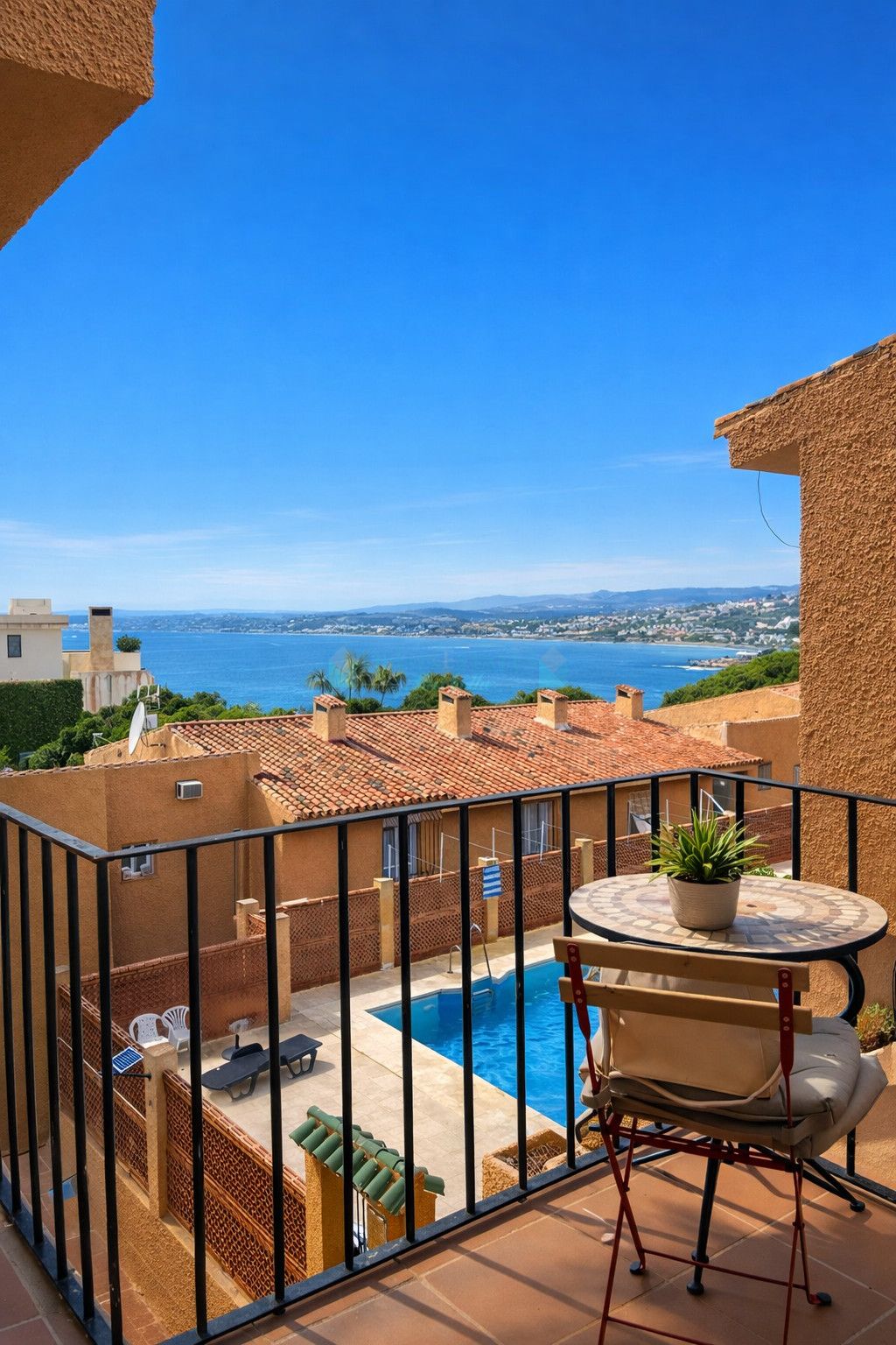 Apartment for sale in Estepona