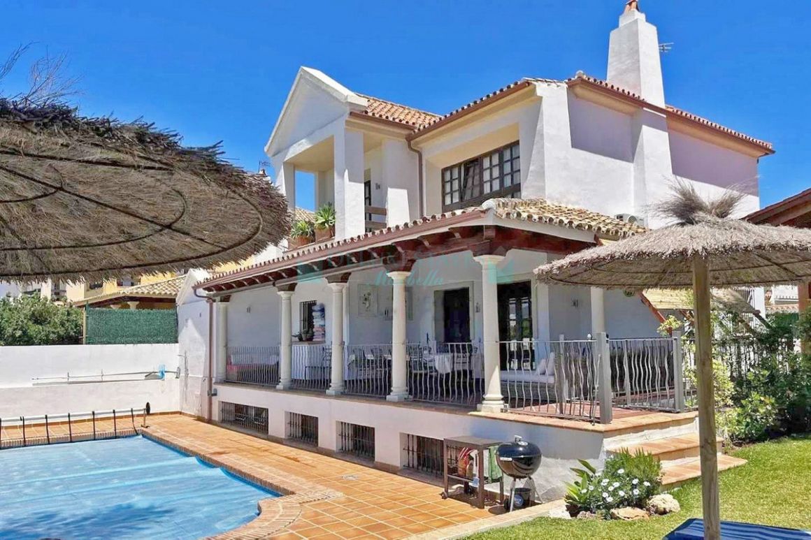 Villa for sale in San Pedro de Alcantara