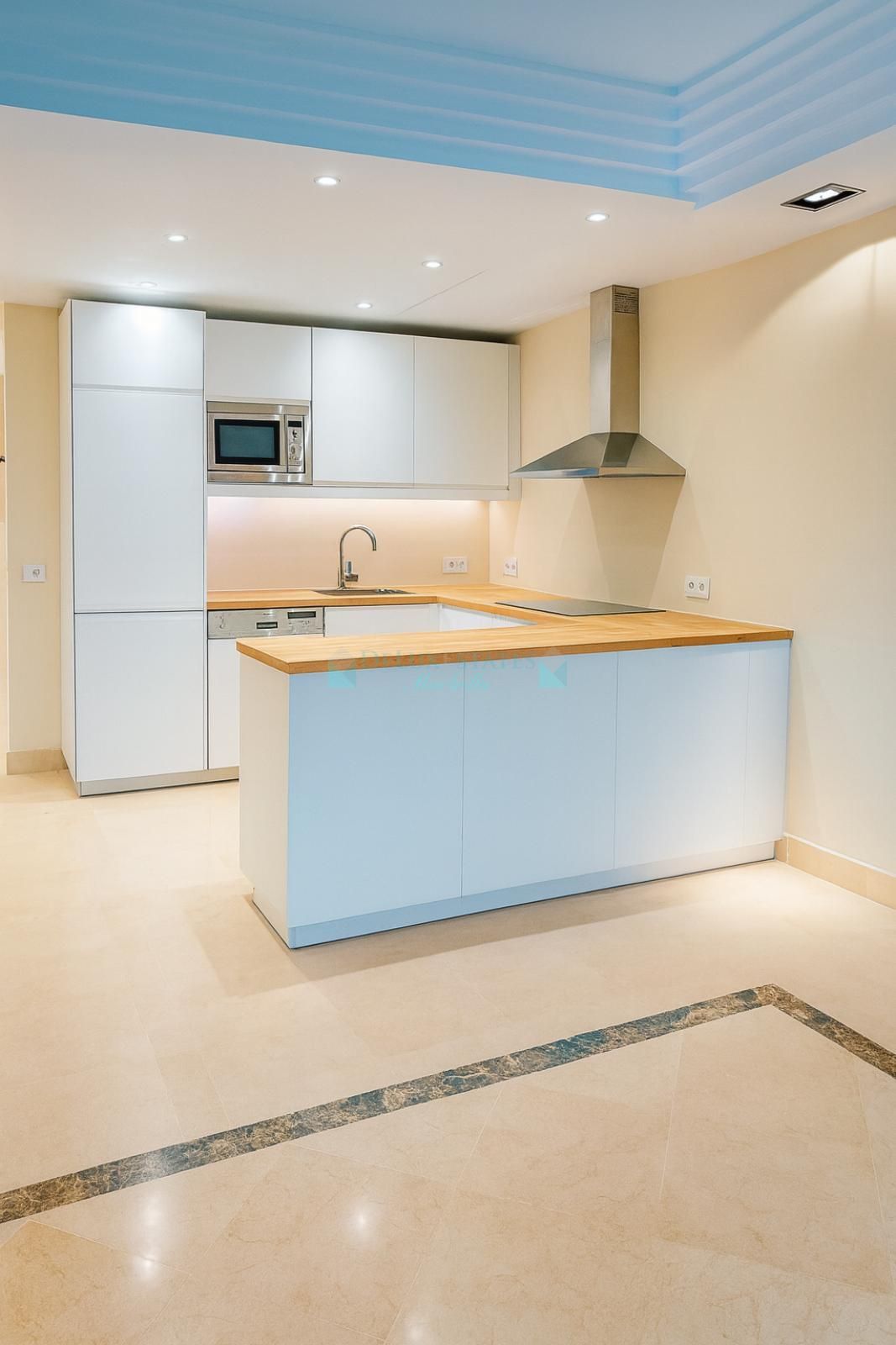 Ground Floor Apartment for sale in Nueva Andalucia