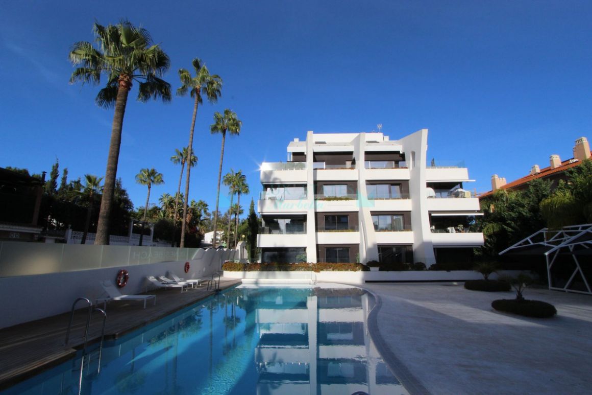 Apartamento Planta Baja en venta en  Carib Playa, Marbella Este