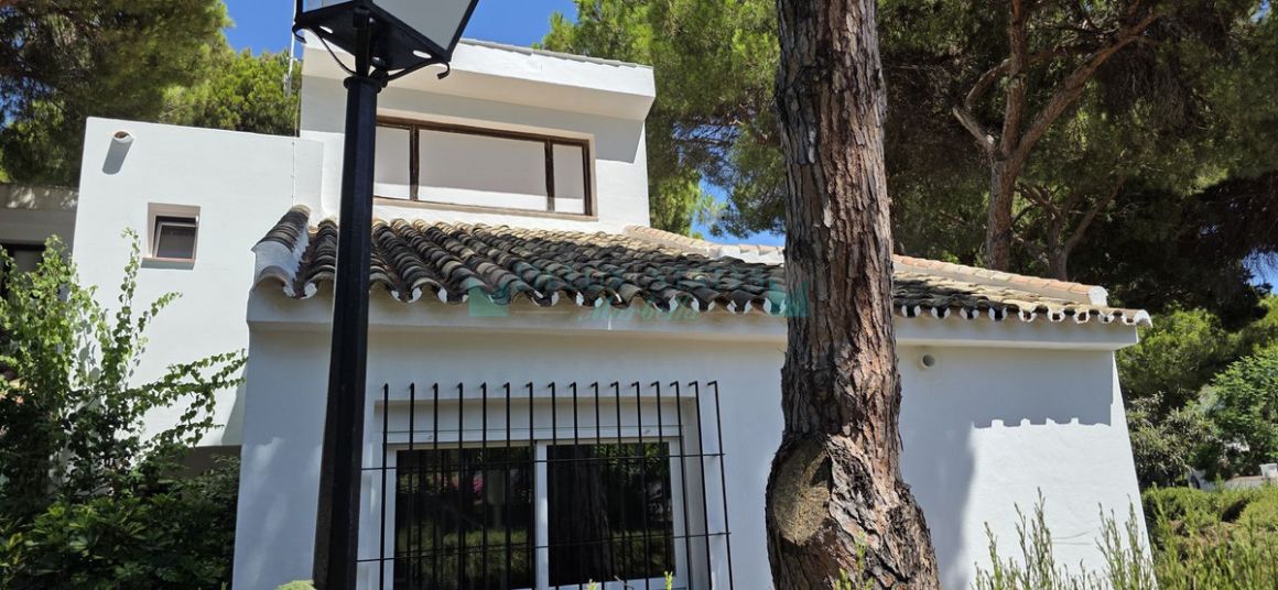 Town House in Benamara, Estepona
