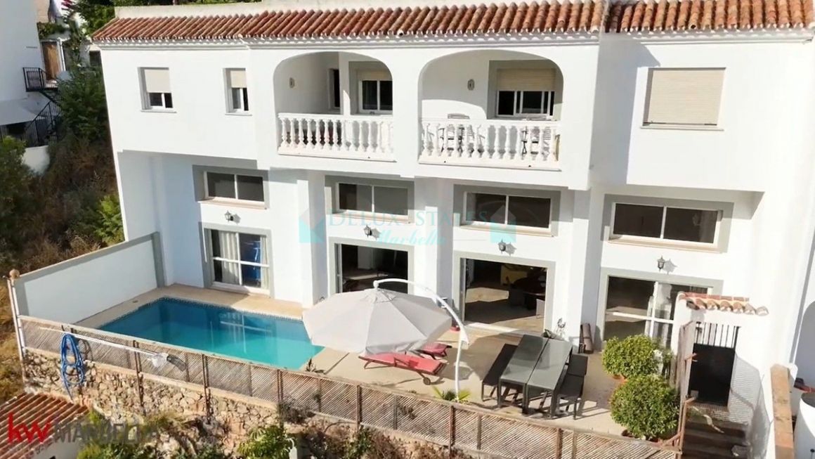Villa en venta en Ojen