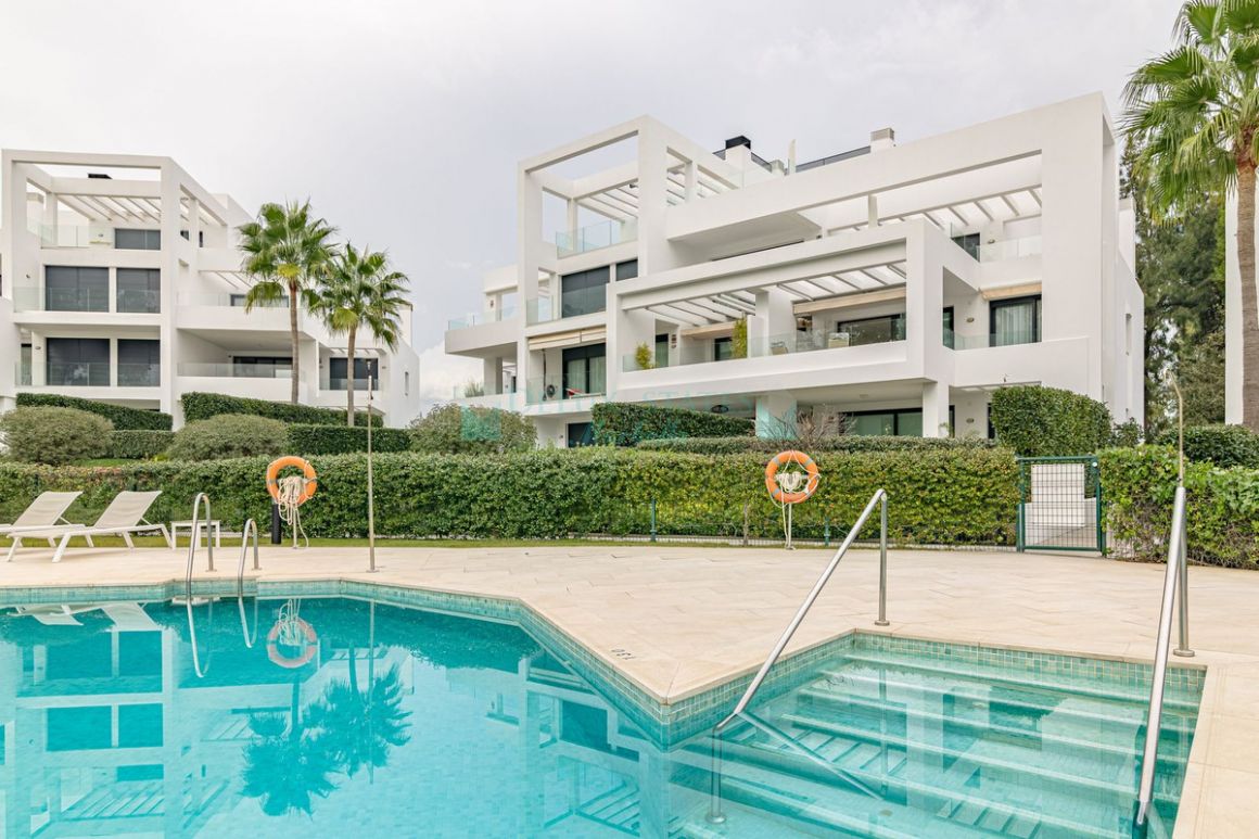 Apartment for rent in  Atalaya, Estepona