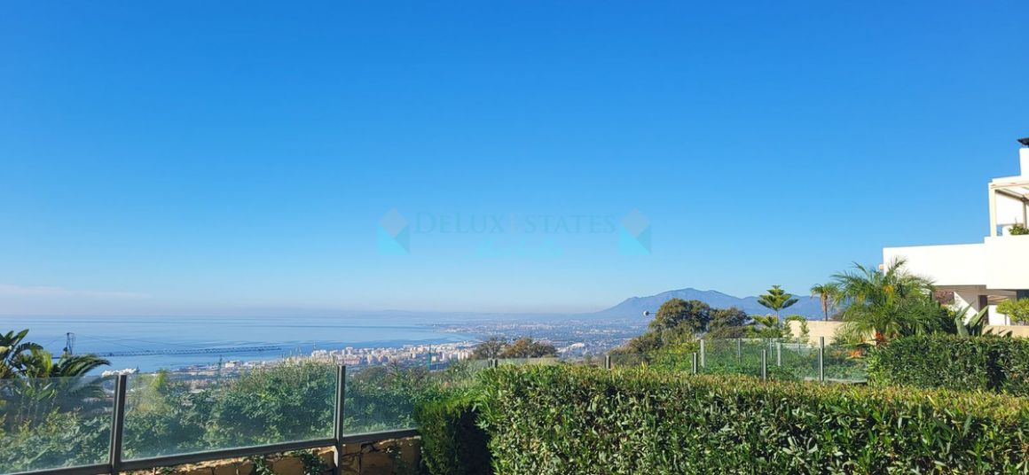 Apartamento Planta Baja en venta en  Los Monteros, Marbella Este