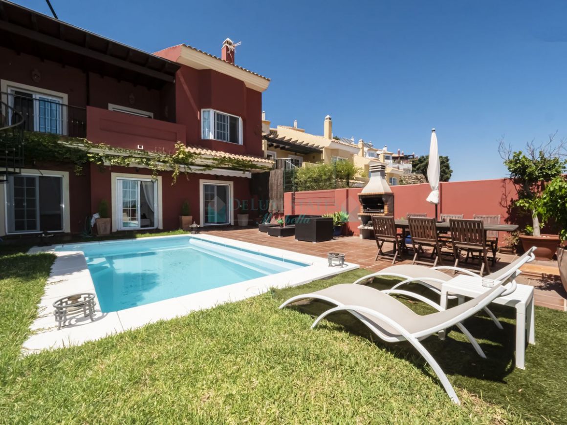 Semi Detached Villa for sale in  La Mairena, Marbella East