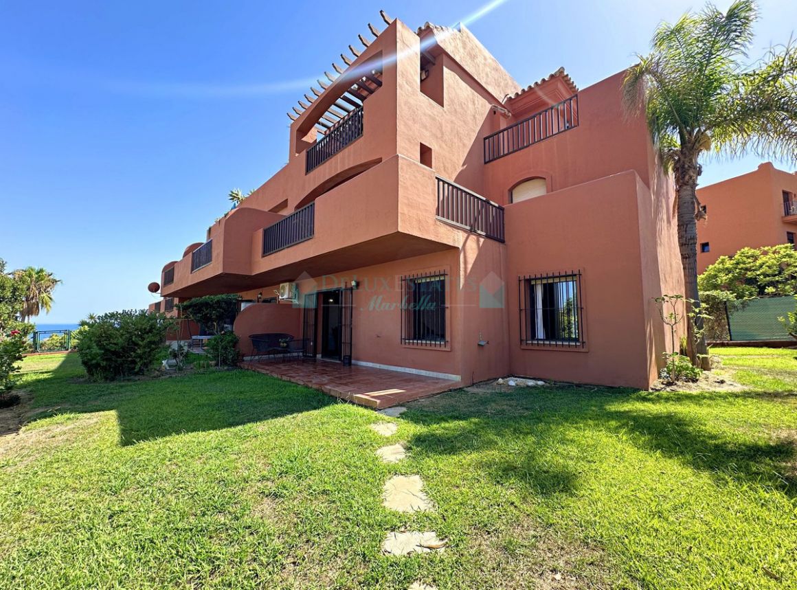 Ground Floor Apartment for sale in Estepona