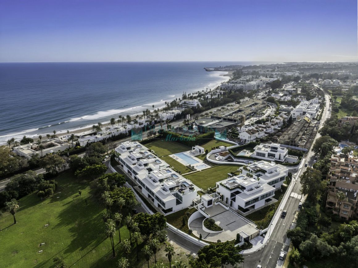 Semi Detached Villa for sale in Marbella Golden Mile