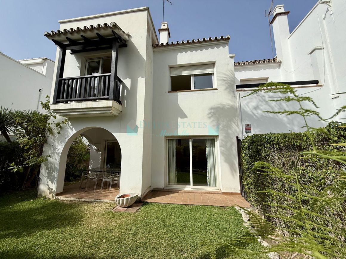 Semi Detached Villa for rent in Marbella Golden Mile