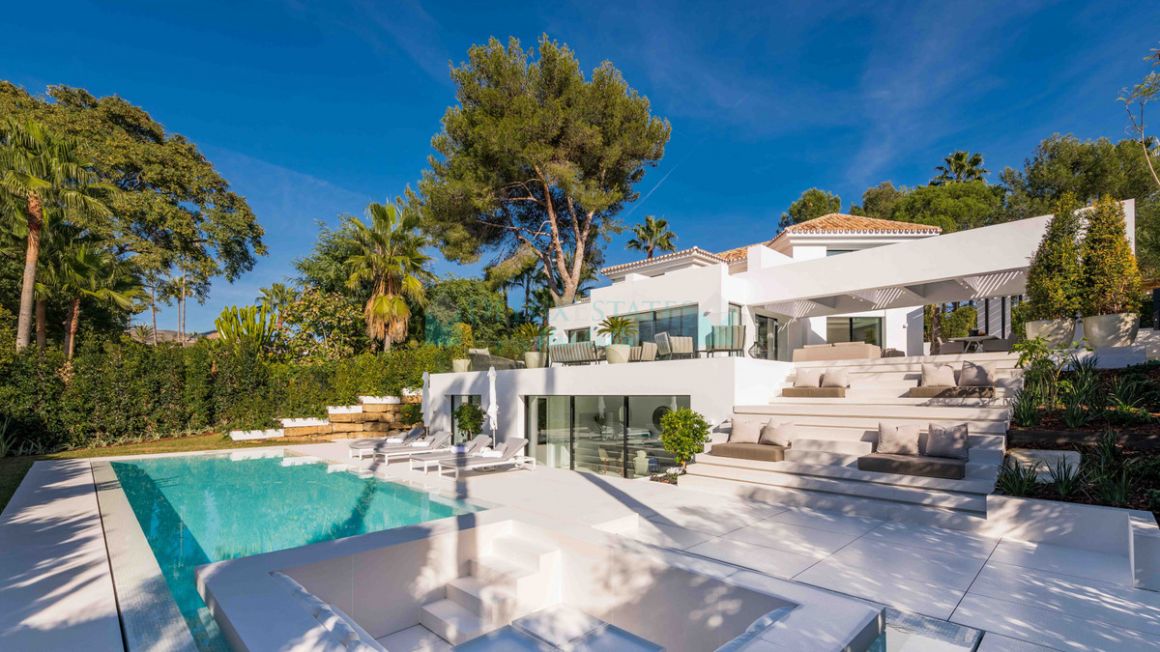 Villa for rent in Nueva Andalucia
