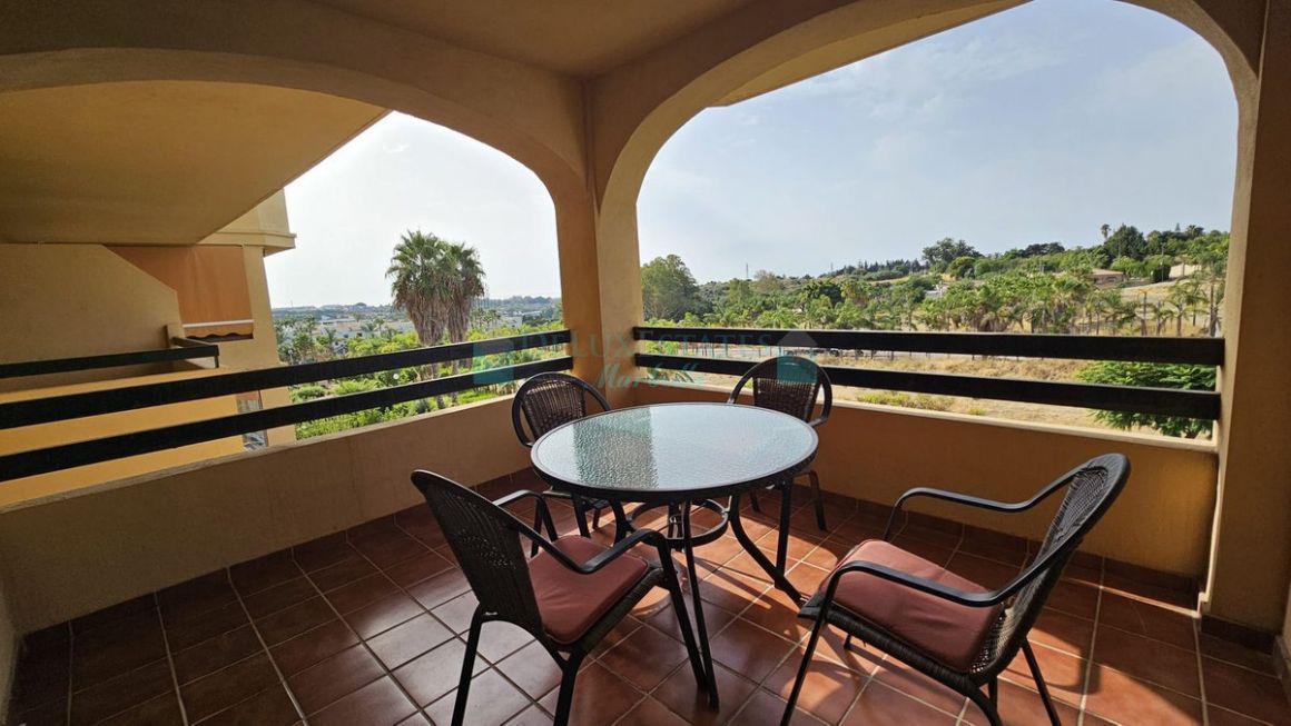 Apartment for sale in  Selwo, Estepona