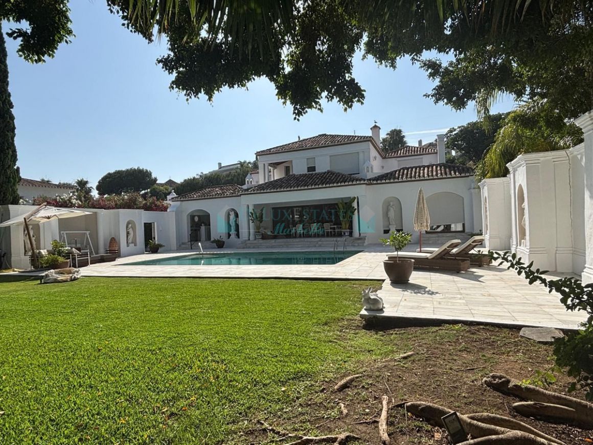 Villa en alquiler en  El Paraiso, Estepona