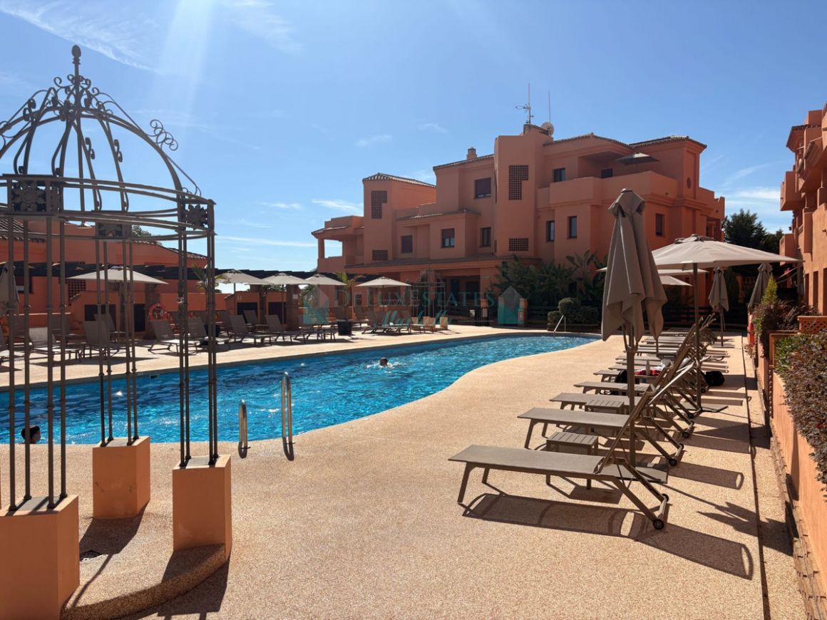 Apartamento en venta en Benahavis