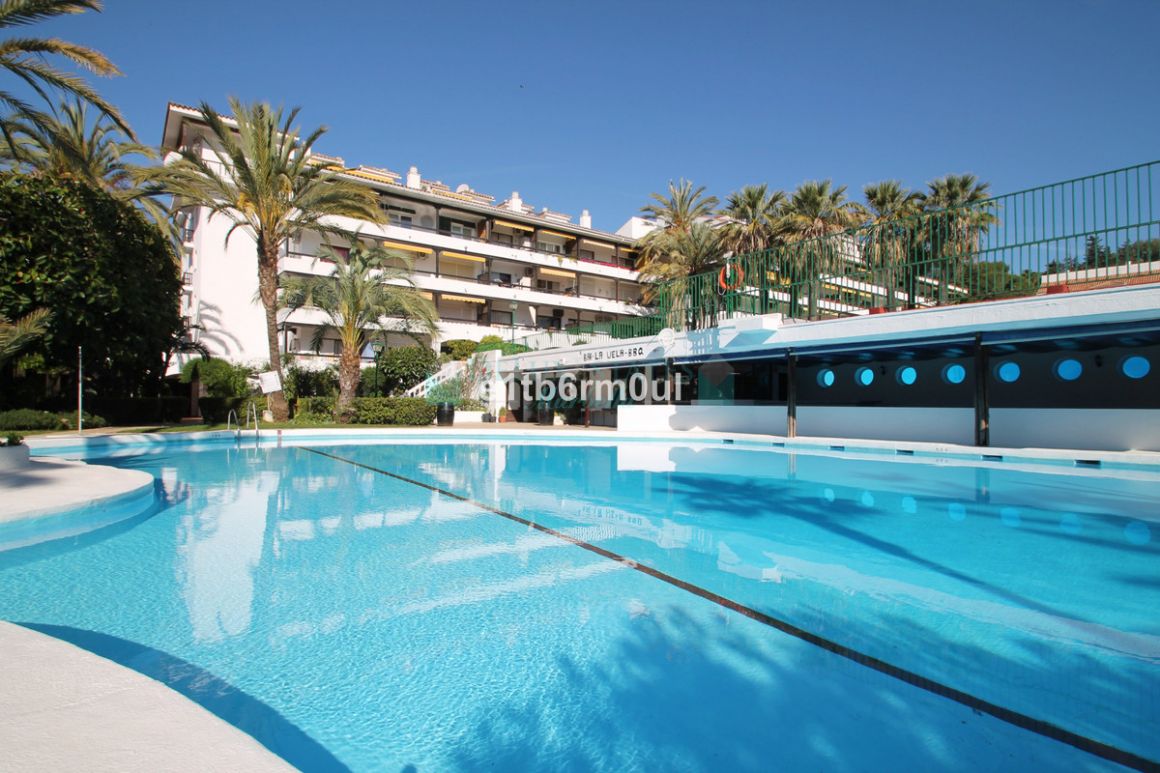 Ground Floor Apartment for sale in Marbella Golden Mile