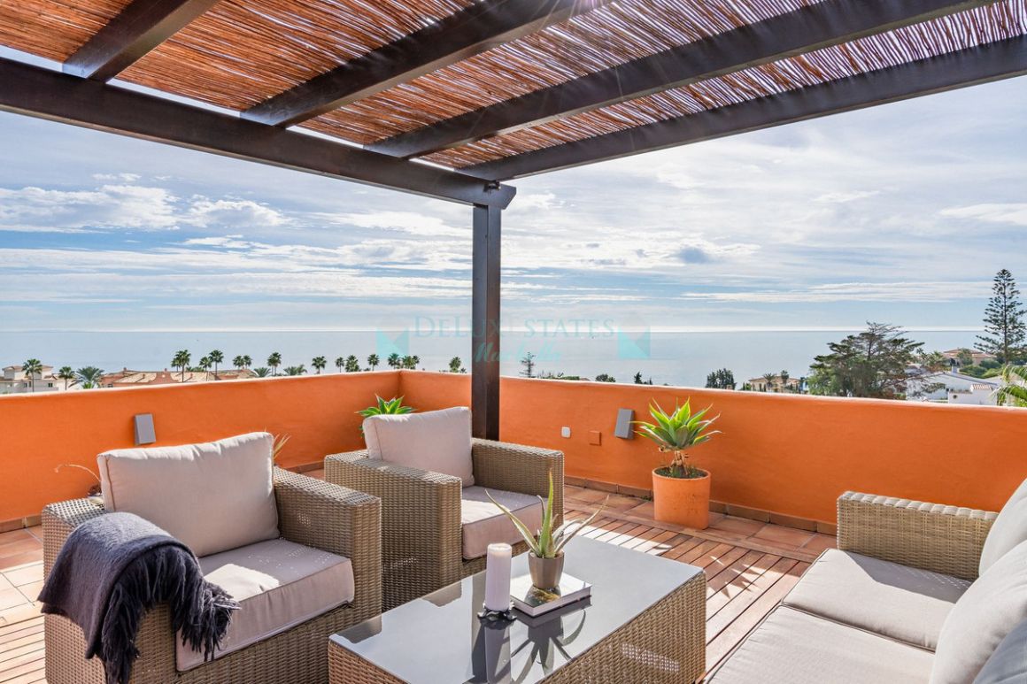 Penthouse for sale in Estepona