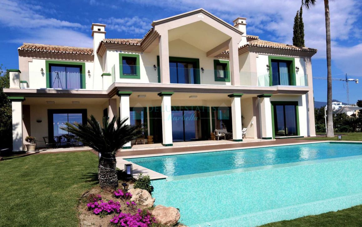 Villa for rent in  Selwo, Estepona