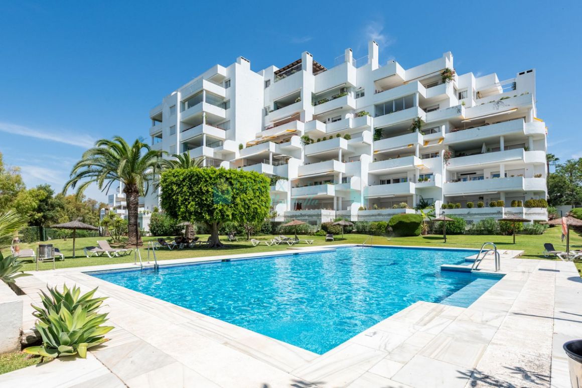 Apartment for sale in  Guadalmina Alta, San Pedro de Alcantara