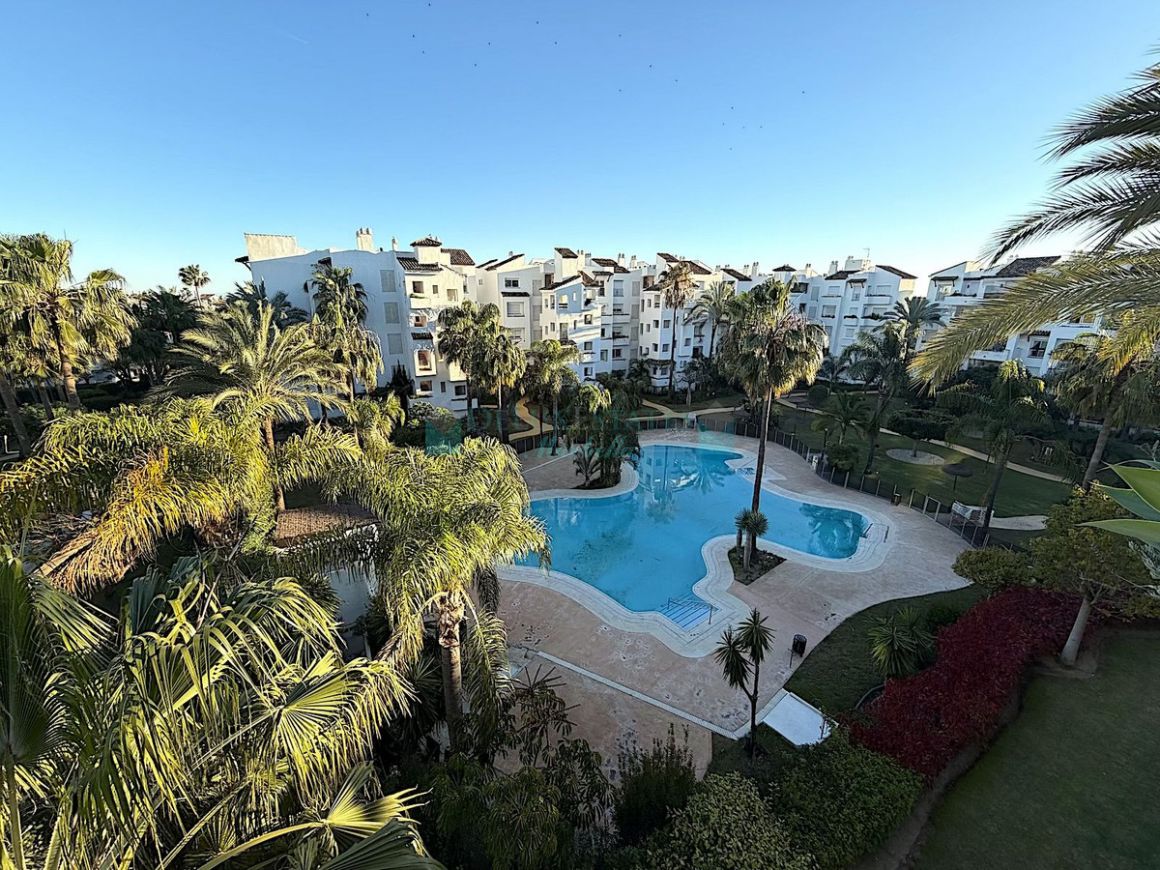 Apartment for rent in  Costalita, Estepona