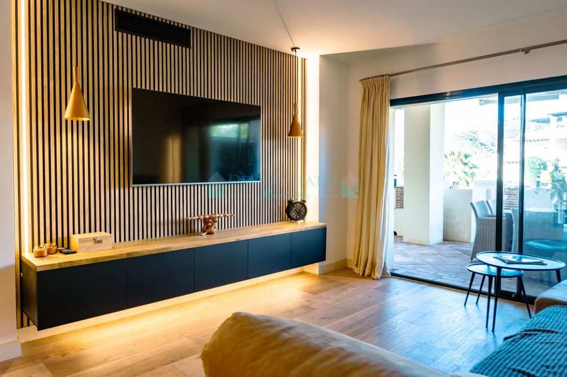 Apartment for rent in Benahavis