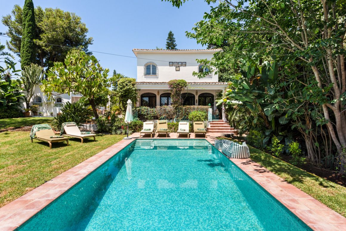 Villa for rent in Nueva Andalucia