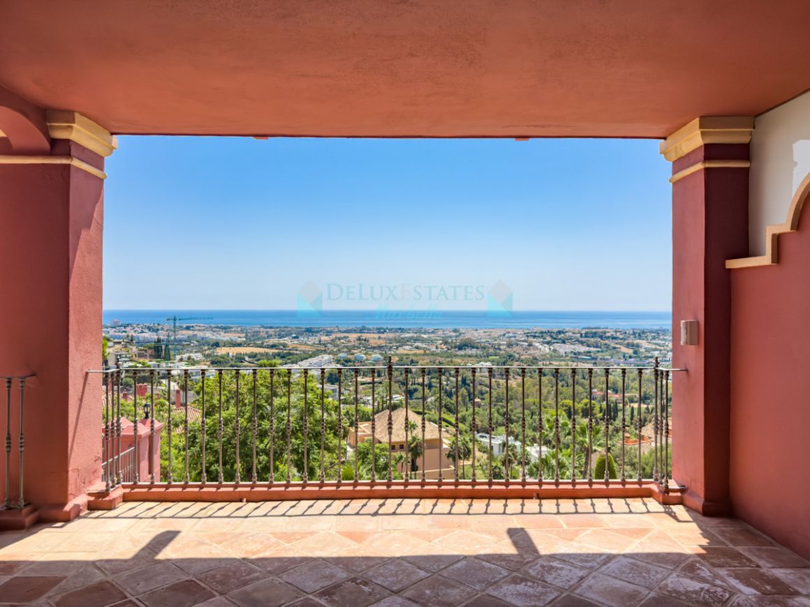 Apartment for sale in  La Quinta, Benahavis
