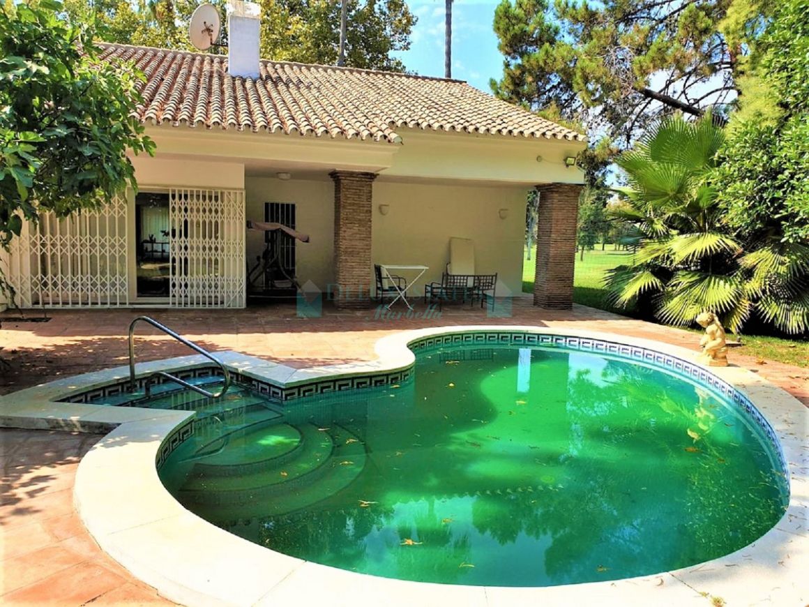 Villa for sale in  Guadalmina Baja, San Pedro de Alcantara