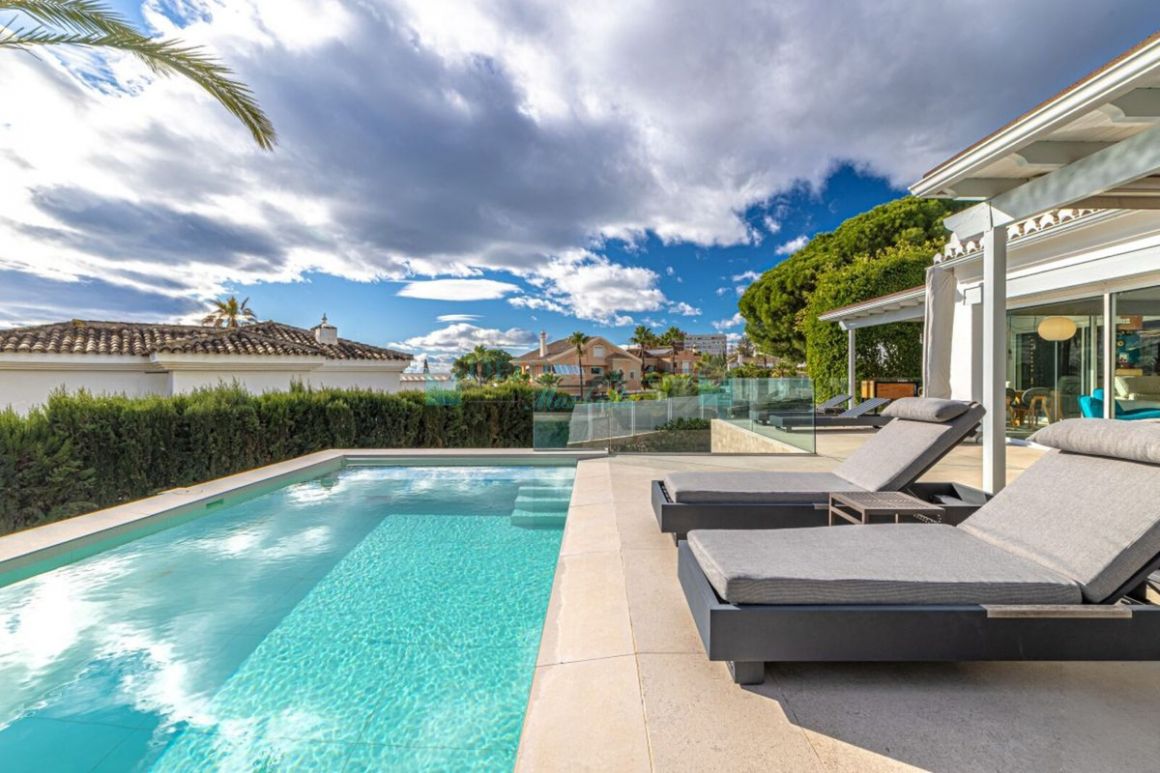 Villa for sale in  Las Chapas, Marbella East