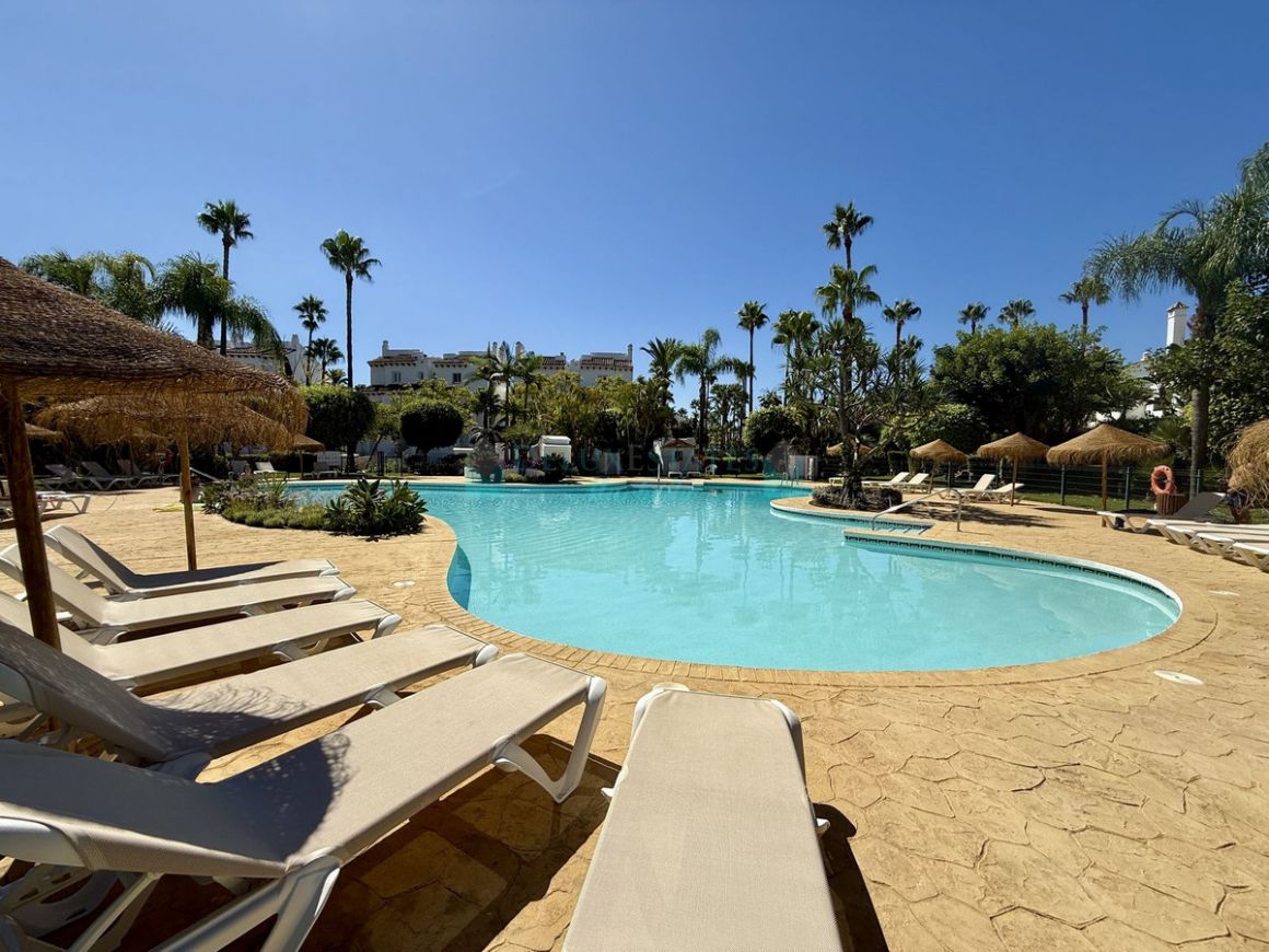 Semi Detached Villa for rent in  Costalita, Estepona