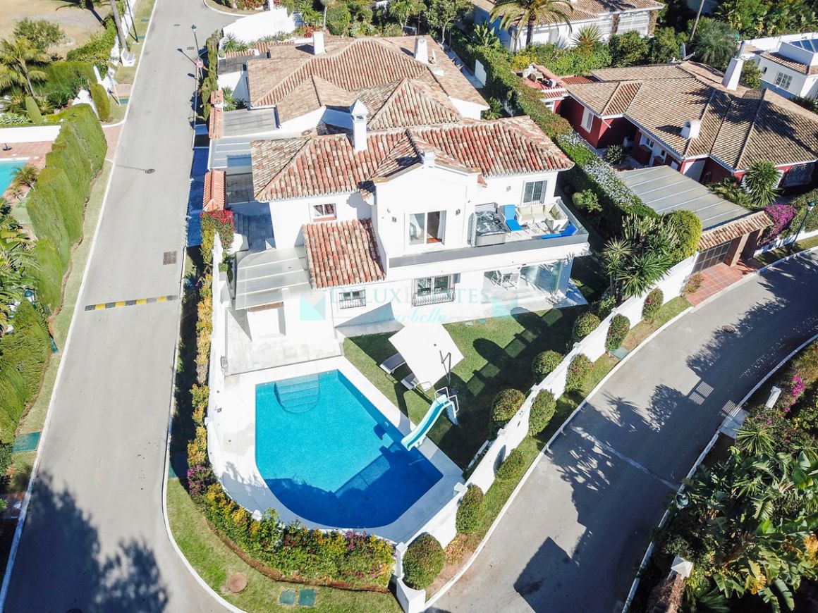 Villa for rent in  Los Monteros, Marbella East