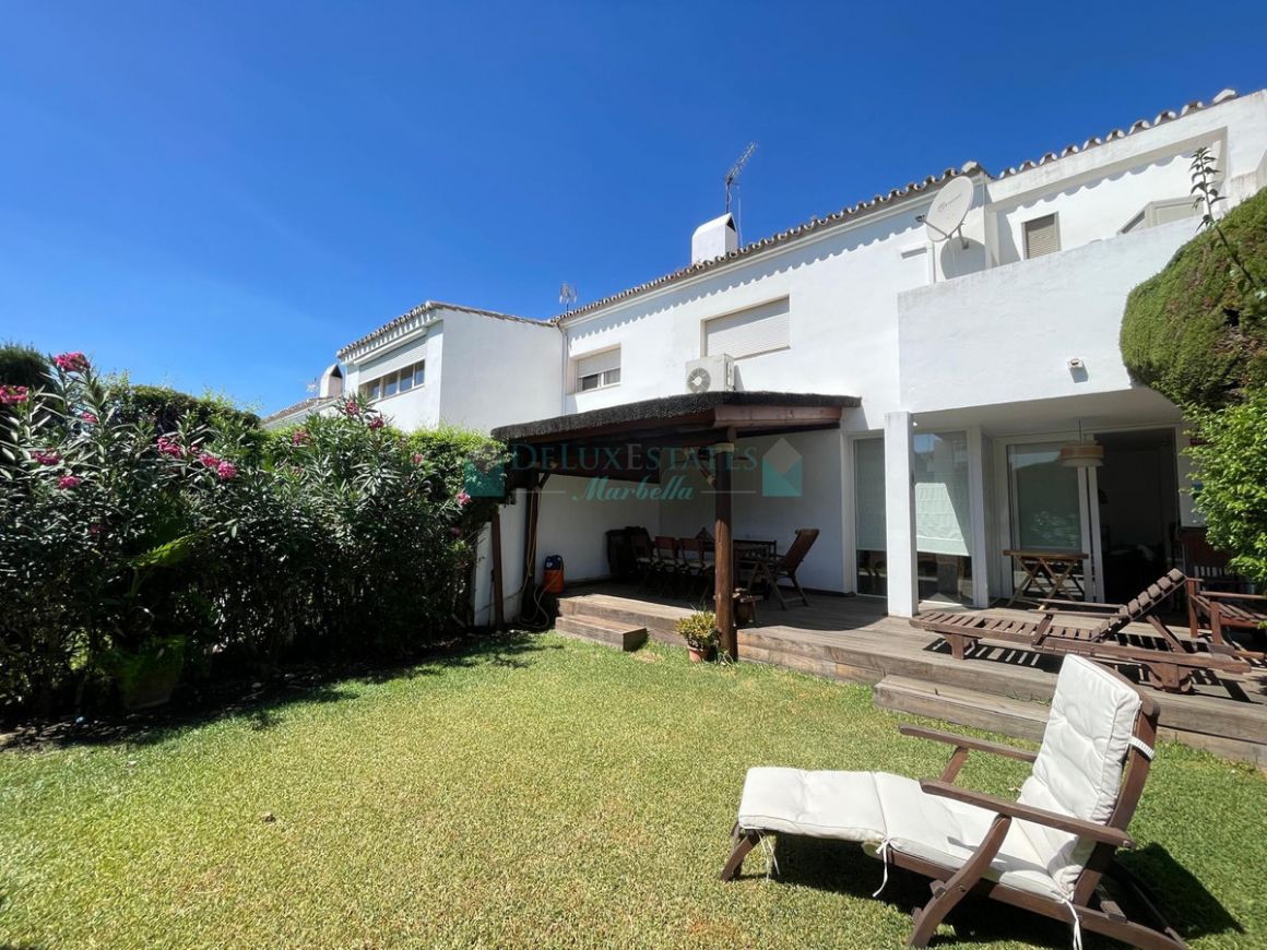 Town House for rent in Estepona