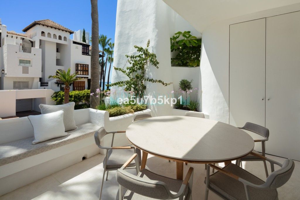 Ground Floor Apartment for sale in Marbella