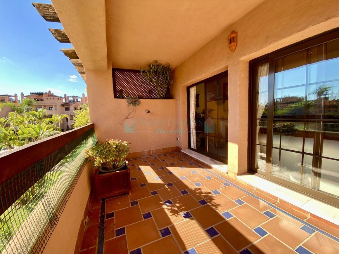 Apartment for sale in  Hacienda del Sol, Estepona