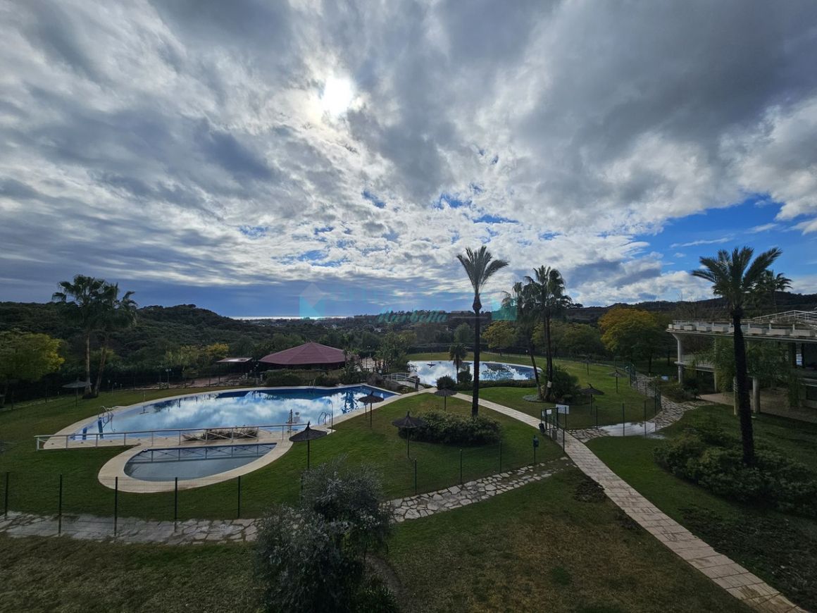 Apartamento en venta en Benahavis