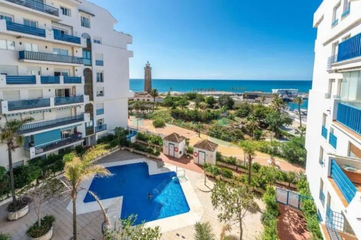 Apartment for sale in Estepona