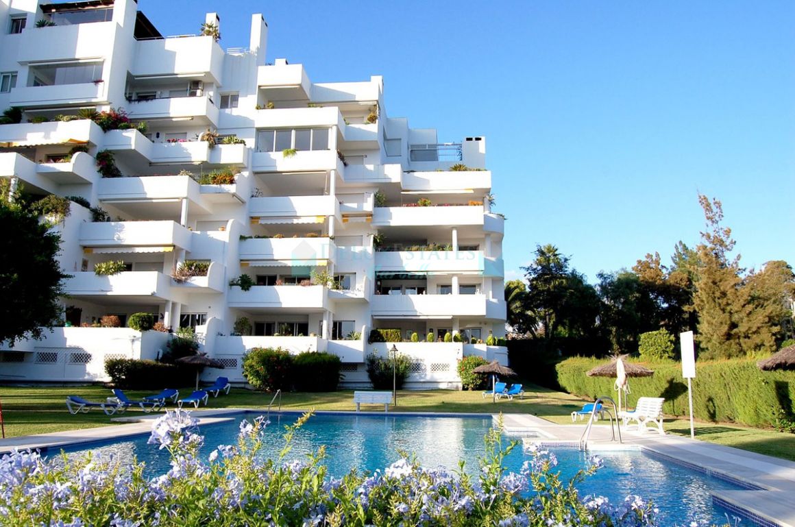 Apartment for sale in  Guadalmina Alta, San Pedro de Alcantara