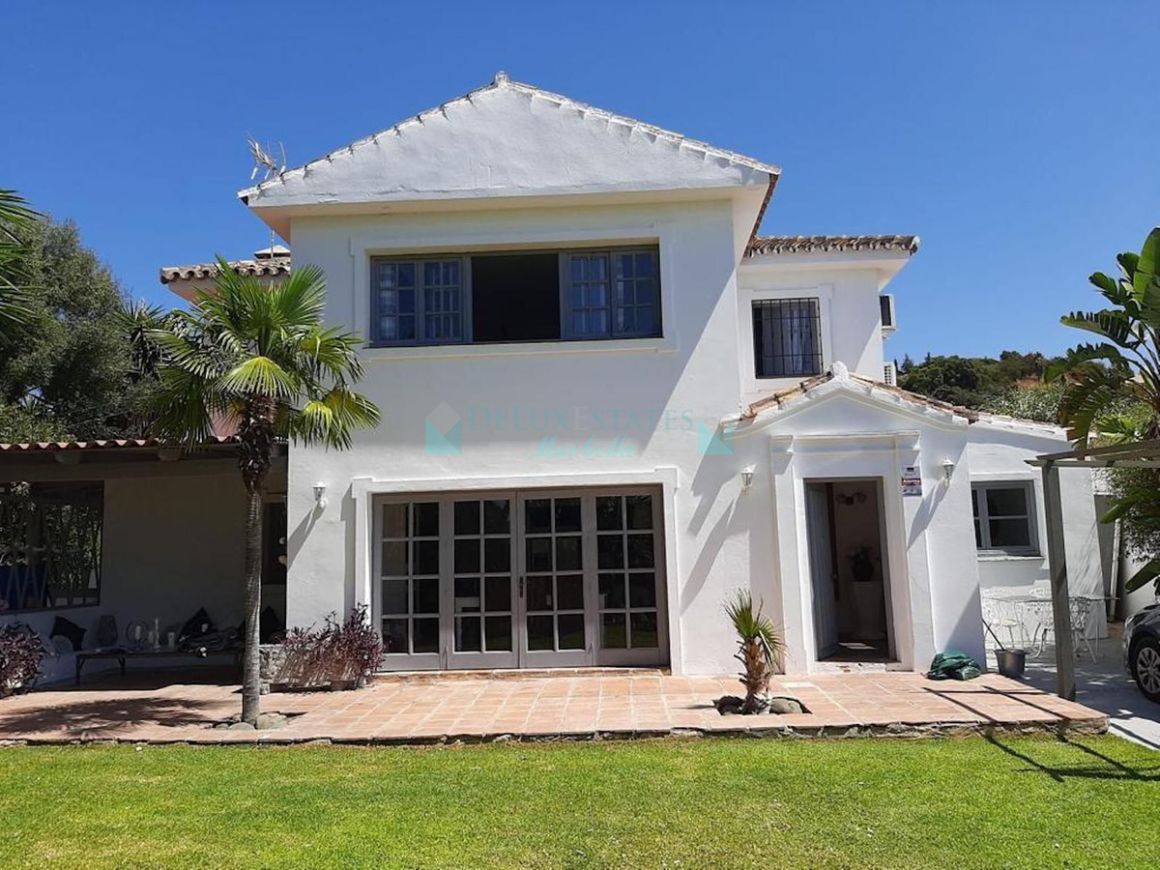 Villa in Estepona