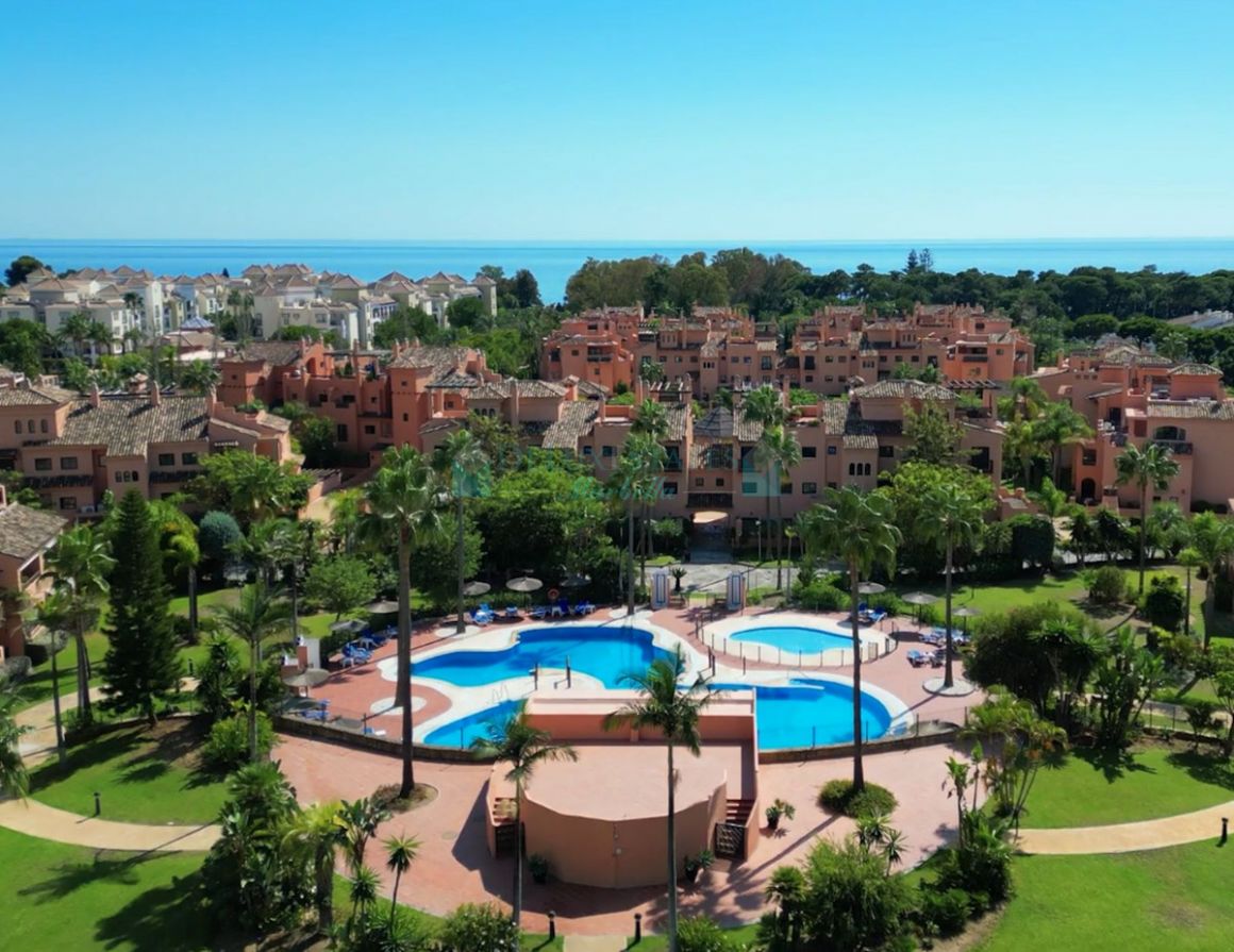 Ground Floor Apartment for sale in  Hacienda del Sol, Estepona