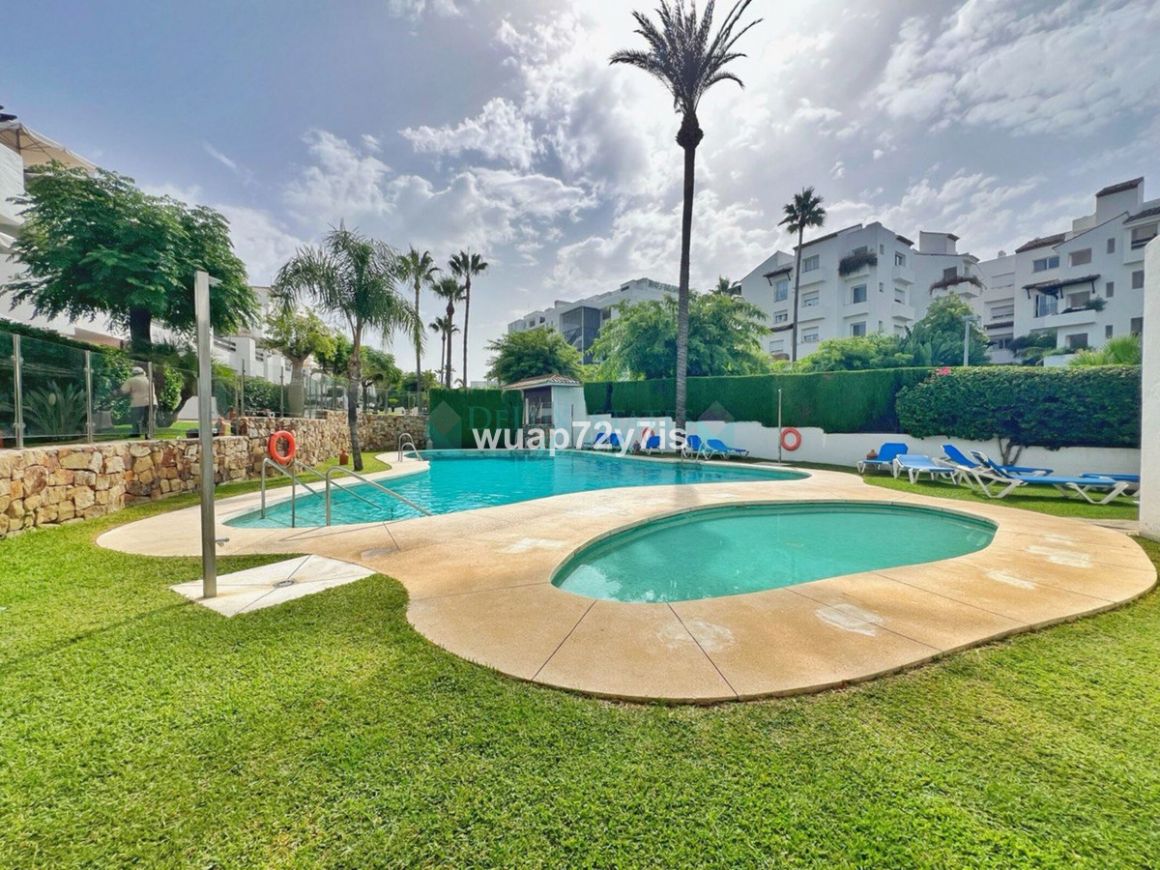 Ground Floor Apartment for sale in  Costalita, Estepona