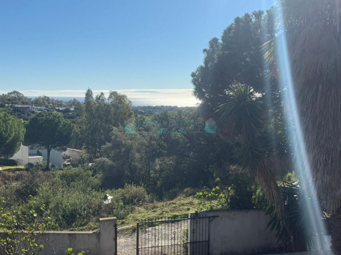 Town House for sale in Estepona