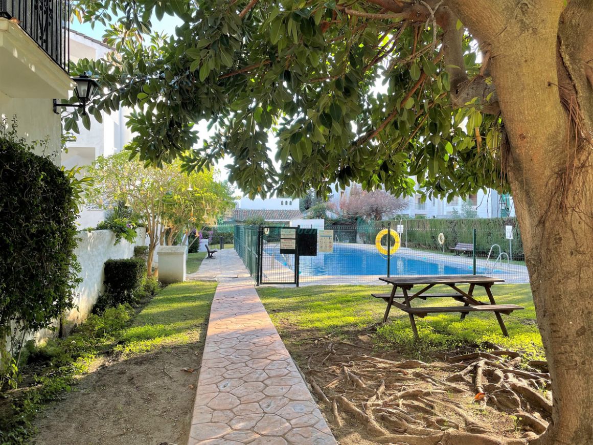 Apartment for sale in  Benamara, Estepona