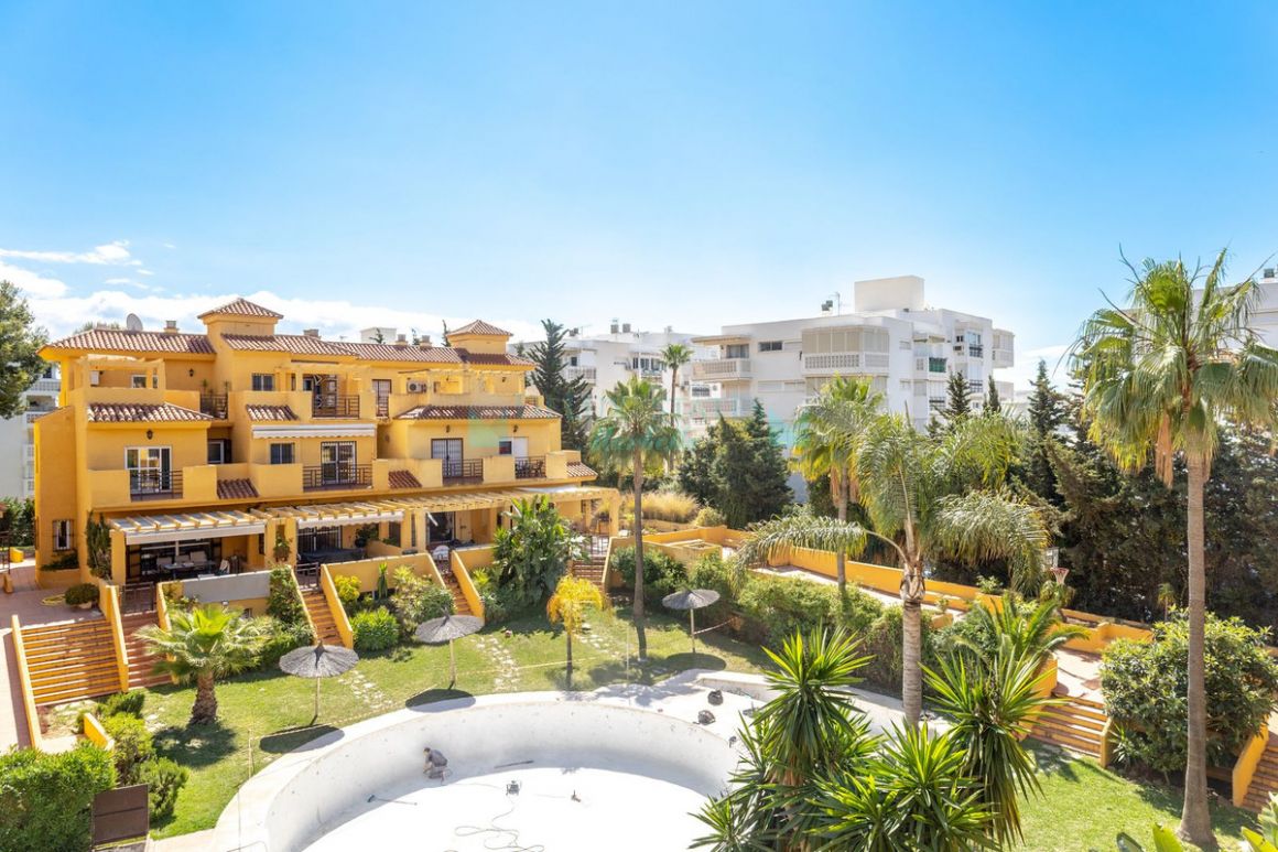 Town House in Selwo, Estepona