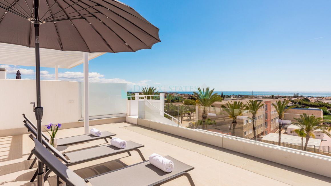 Penthouse for sale in  New Golden Mile, Estepona