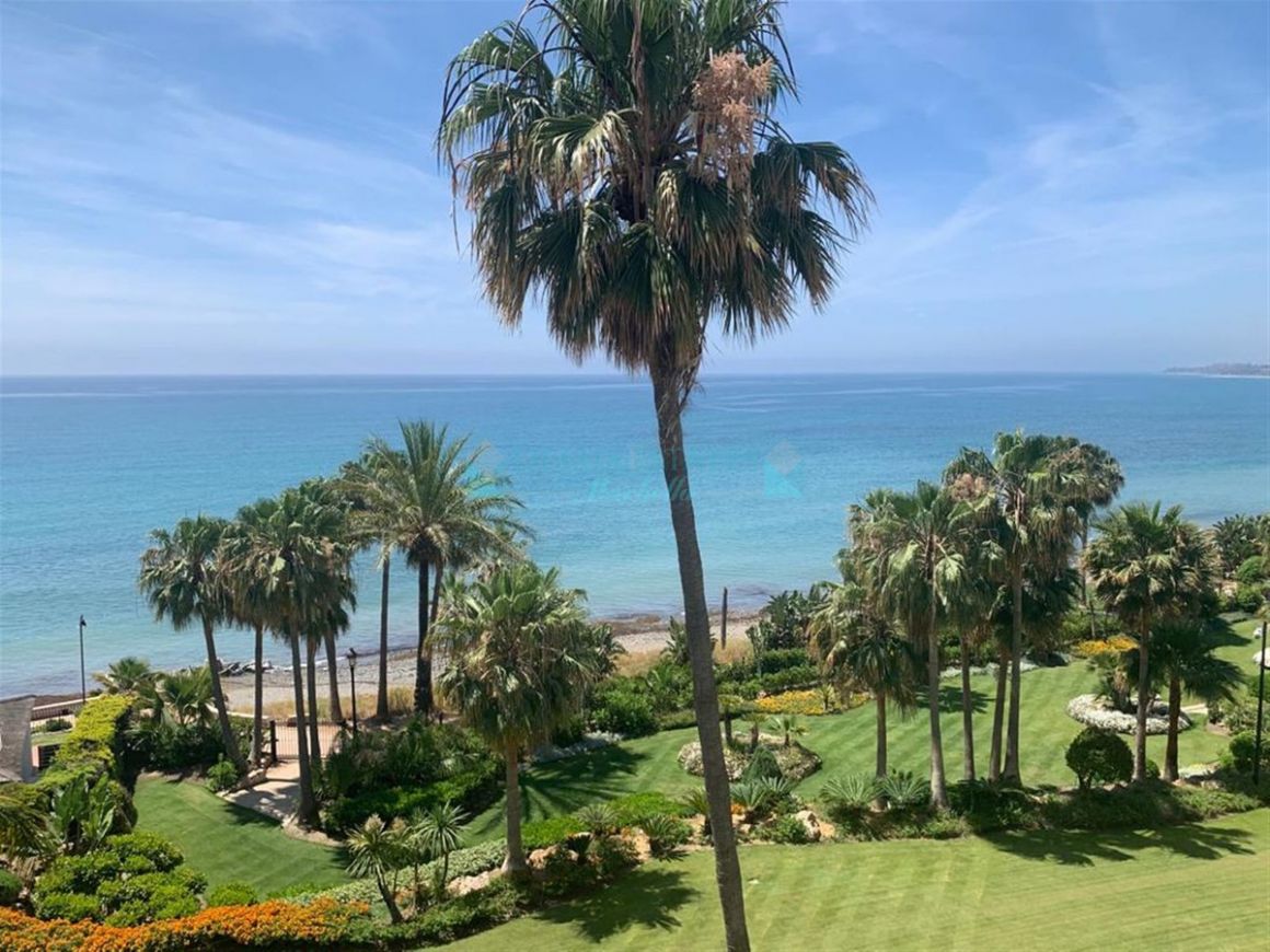 Apartamento en venta en Estepona